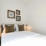 Casa Da Rua Taipas Lisboa