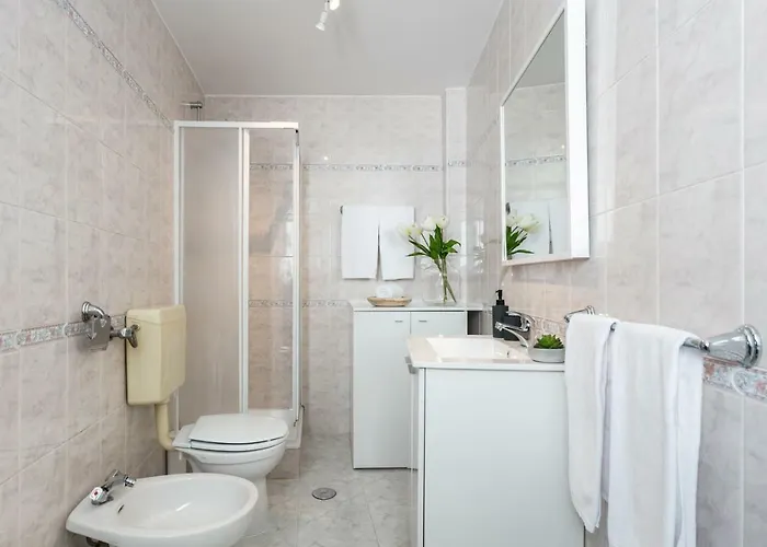 Casa Da Rua Taipas * Lisbon