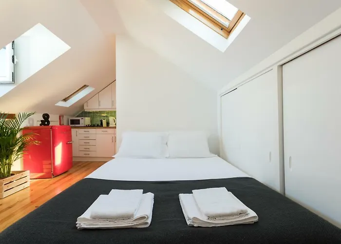 Casa Da Rua Taipas * Lisbon