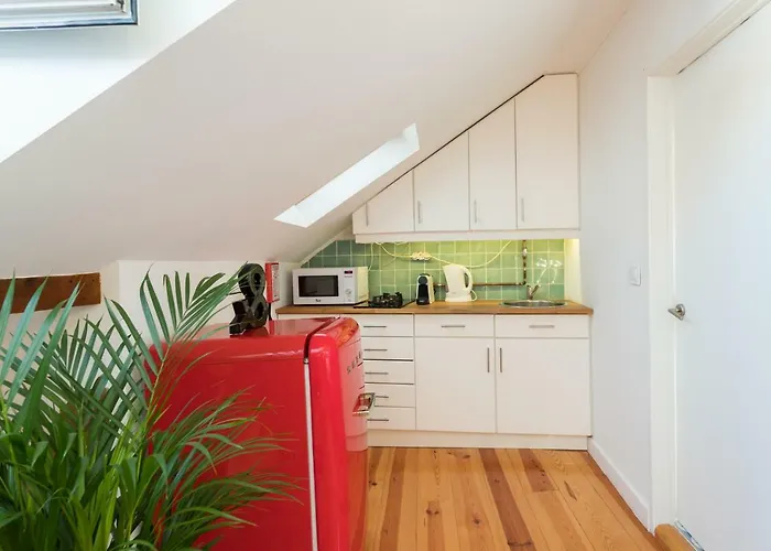 Casa Da Rua Taipas * Lisbon