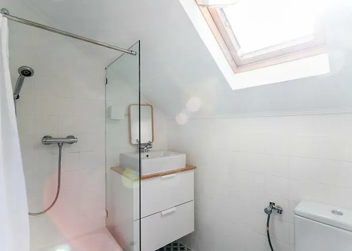 Casa Da Rua Taipas * Lisbon